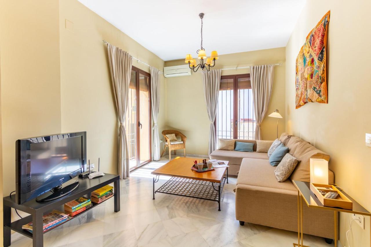 Puerta San Esteban Apartman Sevilla Szoba fotó